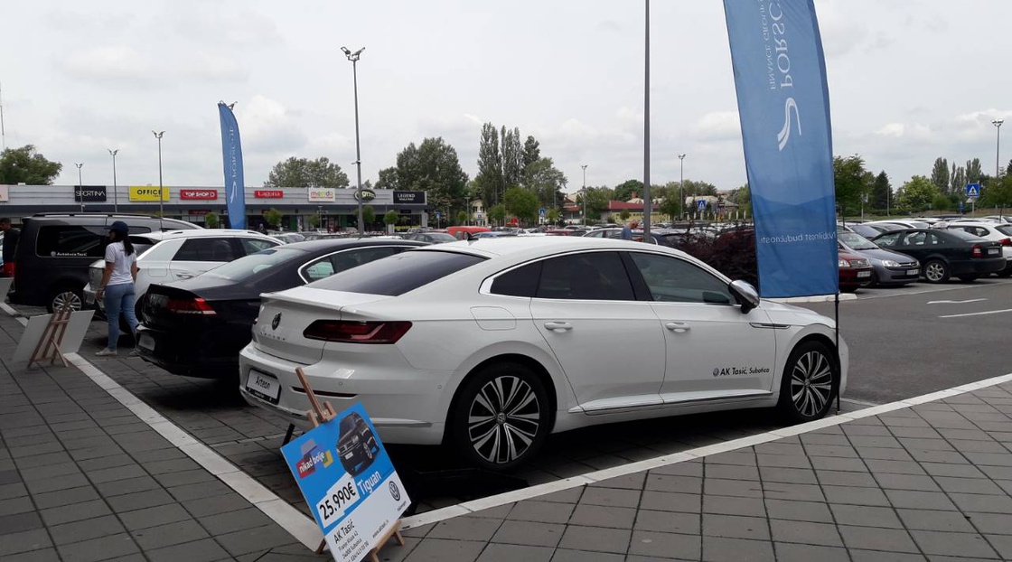 AK Tasić u RP Shoppi