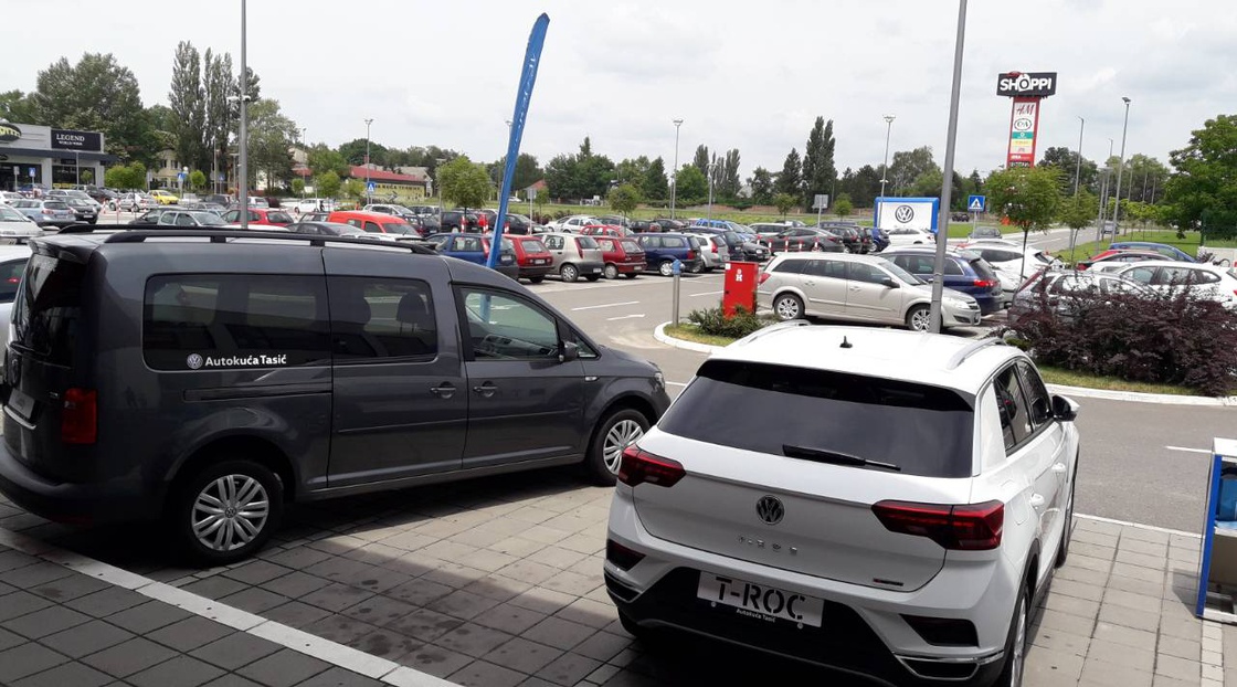 AK Tasić u RP Shoppi